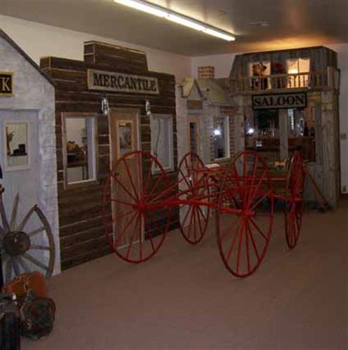 Central Montana Museum: store front exhibit