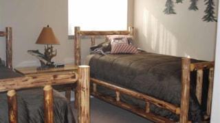 Canyon Meadows Retreat: 