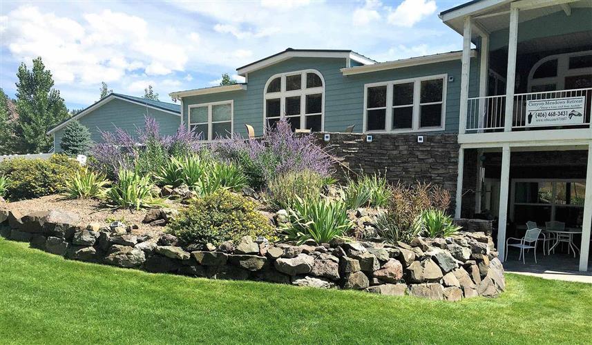 Canyon Meadows Retreat: 