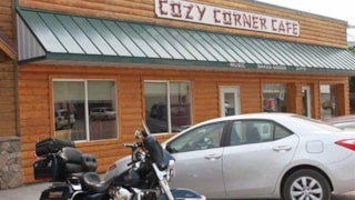 Cozy Corner Cafe and Higher Grounds Espresso: exterior