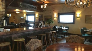 Dupuyer's Buffalo Joe's Eatery & Saloon: 