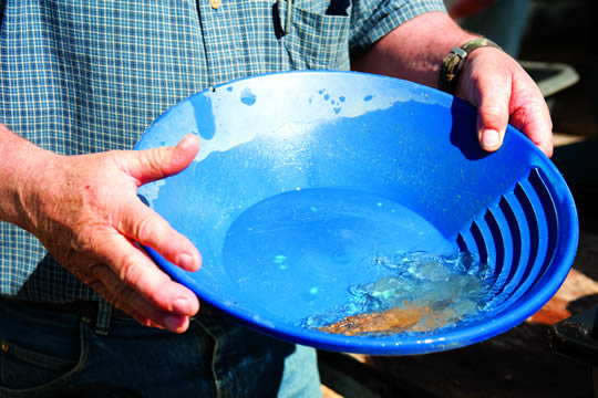 Zortman: Panning for gold