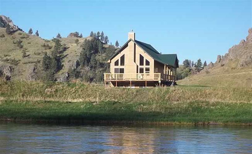 Best Place on the Missouri River: exterior