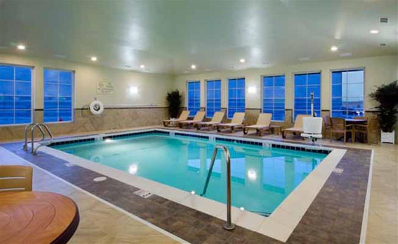 Best Western Shelby Inn & Suites: pool