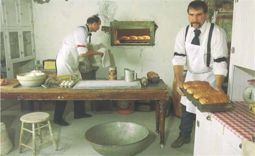 Havre Beneath the Streets: bakers in action
